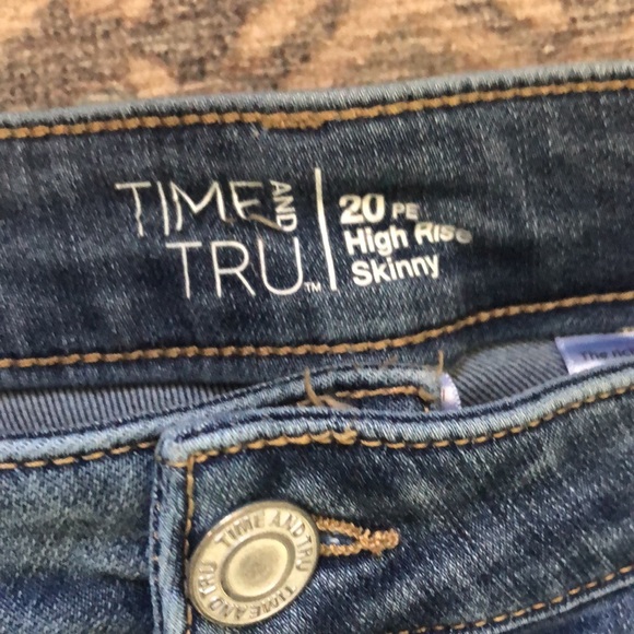 Time and Tru High rise Skinny Jeans size 20 petite - Picture 2 of 4